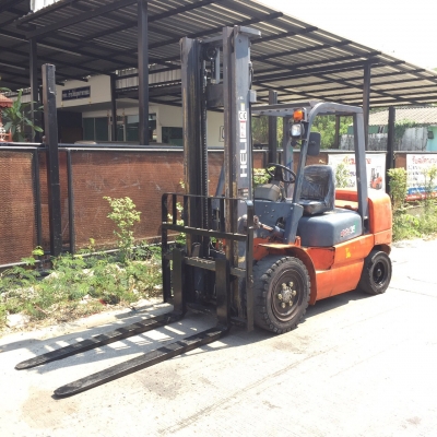 ขายรถโฟร์คลิฟท์ดีเซล 3.5ตัน 4เมตร ขายรถโฟร์คลิฟท์ดีเซล 3.5ตัน 4เมตร