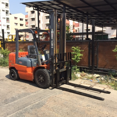 ขายรถโฟร์คลิฟท์ดีเซล 3.5ตัน 4เมตร ขายรถโฟร์คลิฟท์ดีเซล 3.5ตัน 4เมตร