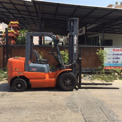ขายรถโฟร์คลิฟท์ดีเซล 3.5ตัน 4เมตร ขายรถโฟร์คลิฟท์ดีเซล 3.5ตัน 4เมตร