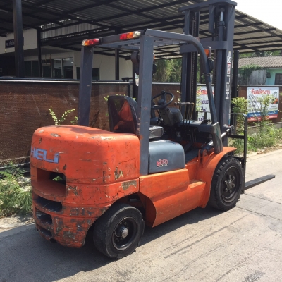 ขายรถโฟร์คลิฟท์ดีเซล 3.5ตัน 4เมตร ขายรถโฟร์คลิฟท์ดีเซล 3.5ตัน 4เมตร