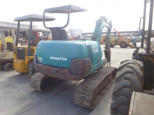 ขายรถขุดKomatsu pc 40-7 มีลายหัวเจาะ เก่านอกแท้ 470,000 บาท สนใจต่อรองราคาได้