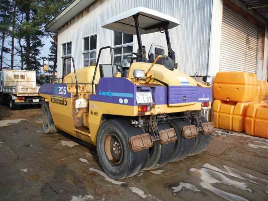 HITACHI / DYNAPAC : RT205 ปี1999 เกียร์ออโต้ ถึงไทยเร็วๆนี้ครับ