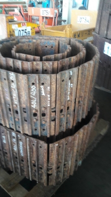 โซ่เหล็กใช้สำหรับ รถขุด4-5ตัน เช่น KOMATSU,YANMAR,KOBELCO ของเก่าจากนอก แข็งแรงทน มี40ข้อ ขายราคา50,000 บาท โซ่เหล็กใช้สำหรับ รถขุด4-5ตัน เช่น KOMATSU,YANMAR,KOBELCO ของเก่าจากนอก แข็งแรงทน มี40ข้อ ขายราคา50,000 บาท