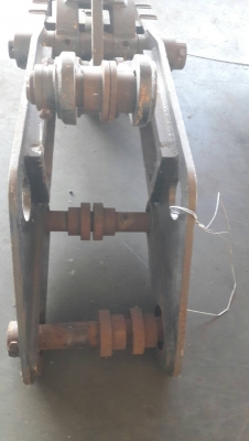 ตัวคีบของรถขุด ขนาด120 รูสลัก65 มิลขายด่วนและถูก 35,000 บาท ตัวคีบของรถขุด ขนาด120 รูสลัก65 มิลขายด่วนและถูก 35,000 บาท