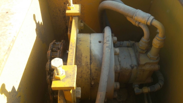 ขายด่วน****รถบด หน้าเหล็ก หลังยาง ขับเคลื่อน2เพลา ยี่ห้อBOMRG รุ่น AC123 เครื่องยนต์ MITSUBISHI K4F เก่าจากนอกขายราคา 320,000 บาท ติดต่อ 089-2619445 ขายด่วน****รถบด หน้าเหล็ก หลังยาง ขับเคลื่อน2เพลา ยี่ห้อBOMRG รุ่น AC123 เครื่องยนต์ MITSUBISHI K4F เก่าจากนอกขายราคา 320,000 บาท ติดต่อ 089-2619445