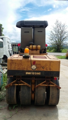 ขายด่วน****รถบด หน้าเหล็ก หลังยาง ขับเคลื่อน2เพลา ยี่ห้อBOMRG รุ่น AC123 เครื่องยนต์ MITSUBISHI K4F เก่าจากนอกขายราคา 320,000 บาท ติดต่อ 089-2619445 ขายด่วน****รถบด หน้าเหล็ก หลังยาง ขับเคลื่อน2เพลา ยี่ห้อBOMRG รุ่น AC123 เครื่องยนต์ MITSUBISHI K4F เก่าจากนอกขายราคา 320,000 บาท ติดต่อ 089-2619445