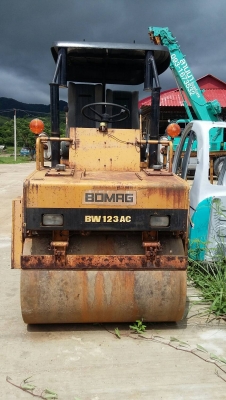 ขายด่วน****รถบด หน้าเหล็ก หลังยาง ขับเคลื่อน2เพลา ยี่ห้อBOMRG รุ่น AC123 เครื่องยนต์ MITSUBISHI K4F เก่าจากนอกขายราคา 320,000 บาท ขายด่วน****รถบด หน้าเหล็ก หลังยาง ขับเคลื่อน2เพลา ยี่ห้อBOMRG รุ่น AC123 เครื่องยนต์ MITSUBISHI K4F เก่าจากนอกขายราคา 320,000 บาท