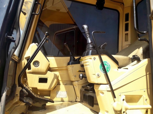 ขายรถแบคโฮ CAT 320 V2 สภาพดี พร้อมใช้งาน รุ่นนี้ใช้งานไม่ค่อยมีปัญหาจุกจิก