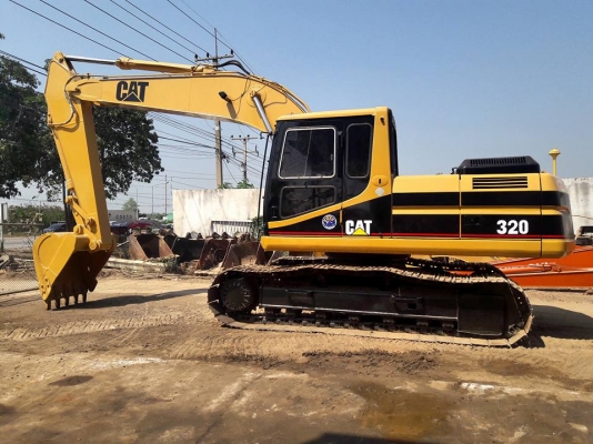 ขายรถแบคโฮ CAT 320 V2 สภาพดี พร้อมใช้งาน รุ่นนี้ใช้งานไม่ค่อยมีปัญหาจุกจิก