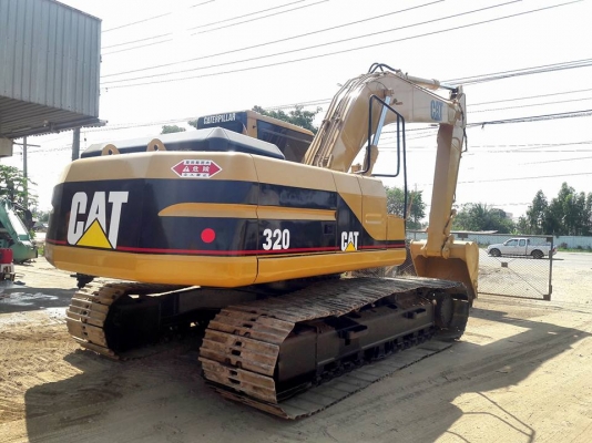 ขายรถแบคโฮ CAT 320 V2 สภาพดี พร้อมใช้งาน รุ่นนี้ใช้งานไม่ค่อยมีปัญหาจุกจิก