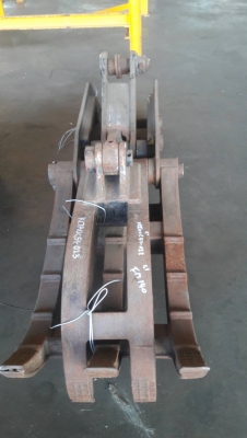 ตัวคีบของรถขุด ขนาด120 รูสลัก65 มิลขายด่วนและถูก 35,000 บาท ตัวคีบของรถขุด ขนาด120 รูสลัก65 มิลขายด่วนและถูก 35,000 บาท