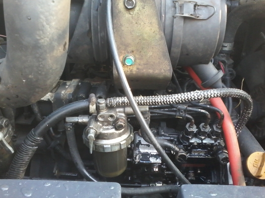 ขายด่วน รถขุดเล็ก  ยีห้อ KOBELCO 40SR คอนโทรลน้ำมัน ปั้มนิ้ว เครื่องยนต์ 3TNE88 3สูบ เก่าจากนอก เช็ดสภาพแล้วพร้อมทำงาน  ขายราคา460,000 บาท