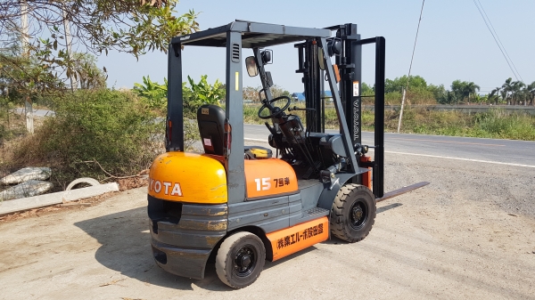 ขายด่วนรถยกTOYOTA 6FG15ยก1.5ตันเสาสูง3เมตรเคื่องโตต้า4สูบ5Kเบนซินติดแก็สได้ยางตัน4เส้นรถนอกเพิ่งนำเข้ามายังไม่เคยใช้งานในเมืองไทยเลย ขายด่วนรถยกTOYOTA 6FG15ยก1.5ตันเสาสูง3เมตรเคื่องโตต้า4สูบ5Kเบนซินติดแก็สได้ยางตัน4เส้นรถนอกเพิ่งนำเข้ามายังไม่เคยใช้งานในเมืองไทยเลย