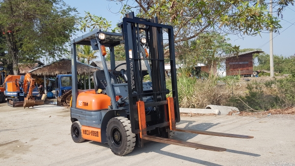 ขายด่วนรถยกTOYOTA 6FG15ยก1.5ตันเสาสูง3เมตรเคื่องโตต้า4สูบ5Kเบนซินติดแก็สได้ยางตัน4เส้นรถนอกเพิ่งนำเข้ามายังไม่เคยใช้งานในเมืองไทยเลย ขายด่วนรถยกTOYOTA 6FG15ยก1.5ตันเสาสูง3เมตรเคื่องโตต้า4สูบ5Kเบนซินติดแก็สได้ยางตัน4เส้นรถนอกเพิ่งนำเข้ามายังไม่เคยใช้งานในเมืองไทยเลย