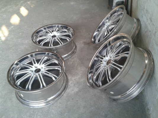 ขอบ20นิ้ว5รู114 ชุดนี้ ราคา 8000 บาท