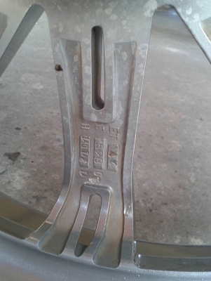 ขอบ20นิ้ว5รู114 ชุดนี้ ราคา 8000 บาท