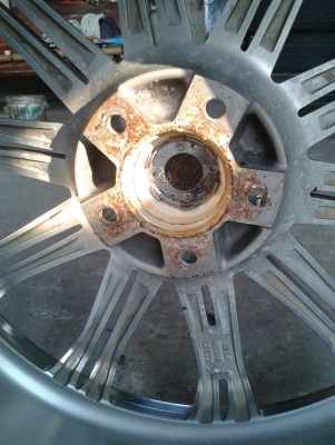 ขอบ20นิ้ว5รู114 ชุดนี้ ราคา 8000 บาท