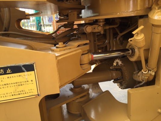 รถตักล้อยาง CAT 926E แอร์ใหม่ทั้งคัน เอกสารเล่มทะเบียน รถตักล้อยาง CAT 926E แอร์ใหม่ทั้งคัน เอกสารเล่มทะเบียน