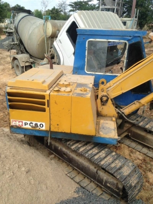 ขาย 285,000 KOMATSU PC 60-2 ร เครื่องดี ปั้มแรง เอวแน่น. รถสวยพร้อมใช้งาน  รถอยู่ จ.สุรินทร์  090-772-3710 090-772-3708