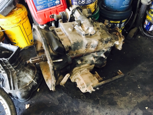 ขายเกียร์  มีเกีย 3h เกีย kt725