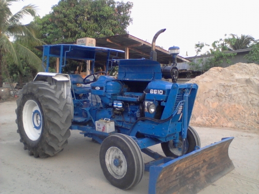 รถไถ FORD T3 ตัวเต็มตัวจริง พร้อมอุปกรณ์ 2 ชิ้น(พานดัน พาน7)