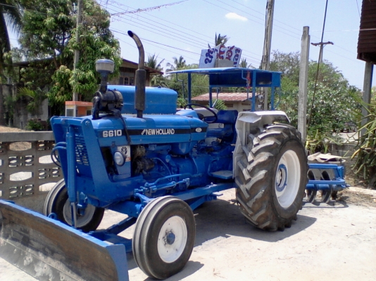 รถไถ FORD T3 ตัวเต็มตัวจริง พร้อมอุปกรณ์ 2 ชิ้น(พานดัน พาน7)