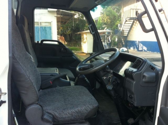 ต้องการขาย Isuzu 4 ล้อไม่ติดเวลา พร้อมหลังคาอลูมิเนียม 429000 [km