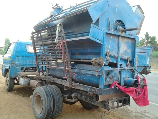 ISUZU TL เครื่อง 115 HP 4BD1 กระบะเหล็กคาร์โก้ยาว 4.30 เมตร เครื่องแรงดีไม่เยิ้ม หัวเก๋งสภาพดีไม่มีผุภายในอยู่ครบ ช่วงล่างคัชซีไม่ผุไม่ดาม ยางสภาพดี 60\% พร้อมใช้งาน เอกสารเล่มทะเบียนครบพร้อมโอน ราคาต่อรองได้ครับ