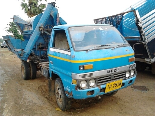 ISUZU TL เครื่อง 115 HP 4BD1 กระบะเหล็กคาร์โก้ยาว 4.30 เมตร เครื่องแรงดีไม่เยิ้ม หัวเก๋งสภาพดีไม่มีผุภายในอยู่ครบ ช่วงล่างคัชซีไม่ผุไม่ดาม ยางสภาพดี 60\% พร้อมใช้งาน เอกสารเล่มทะเบียนครบพร้อมโอน ราคาต่อรองได้ครับ