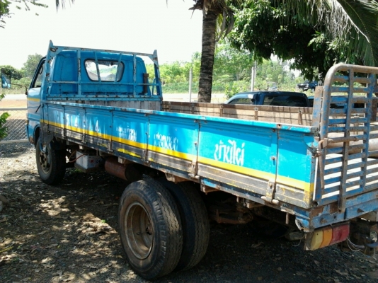 ISUZU TL เครื่อง 115 HP 4BD1 กระบะเหล็กคาร์โก้ยาว 4.30 เมตร เครื่องแรงดีไม่เยิ้ม หัวเก๋งสภาพดีไม่มีผุภายในอยู่ครบ ช่วงล่างคัชซีไม่ผุไม่ดาม ยางสภาพดี 60\% พร้อมใช้งาน เอกสารเล่มทะเบียนครบพร้อมโอน ราคาต่อรองได้ครับ