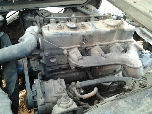 ISUZU TL เครื่อง 115 HP 4BD1 กระบะเหล็กคาร์โก้ยาว 4.30 เมตร เครื่องแรงดีไม่เยิ้ม หัวเก๋งสภาพดีไม่มีผุภายในอยู่ครบ ช่วงล่างคัชซีไม่ผุไม่ดาม ยางสภาพดี 60\% พร้อมใช้งาน เอกสารเล่มทะเบียนครบพร้อมโอน ราคาต่อรองได้ครับ