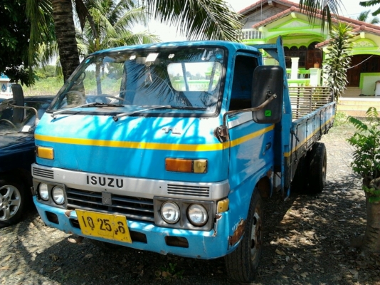 ISUZU TL เครื่อง 115 HP 4BD1 กระบะเหล็กคาร์โก้ยาว 4.30 เมตร เครื่องแรงดีไม่เยิ้ม หัวเก๋งสภาพดีไม่มีผุภายในอยู่ครบ ช่วงล่างคัชซีไม่ผุไม่ดาม ยางสภาพดี 60\% พร้อมใช้งาน เอกสารเล่มทะเบียนครบพร้อมโอน ราคาต่อรองได้ครับ