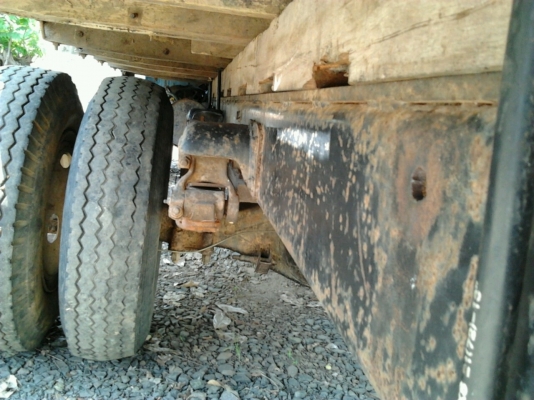 ISUZU TL เครื่อง 115 HP 4BD1 กระบะเหล็กคาร์โก้ยาว 4.30 เมตร เครื่องแรงดีไม่เยิ้ม หัวเก๋งสภาพดีไม่มีผุภายในอยู่ครบ ช่วงล่างคัชซีไม่ผุไม่ดาม ยางสภาพดี 60\% พร้อมใช้งาน เอกสารเล่มทะเบียนครบพร้อมโอน ราคาต่อรองได้ครับ