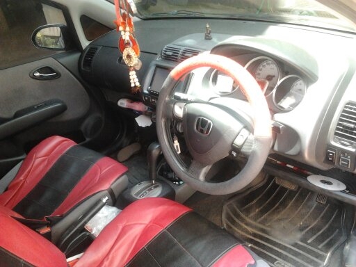 ขายดาวน์ Honda Jazz 04 IDSI ติดแก๊ส ประหยัดดี