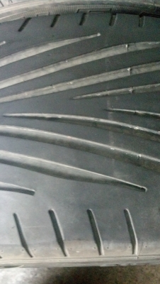 ยางกู๊ดเยียร์อีเกิลเอฟวัน 215 50 17