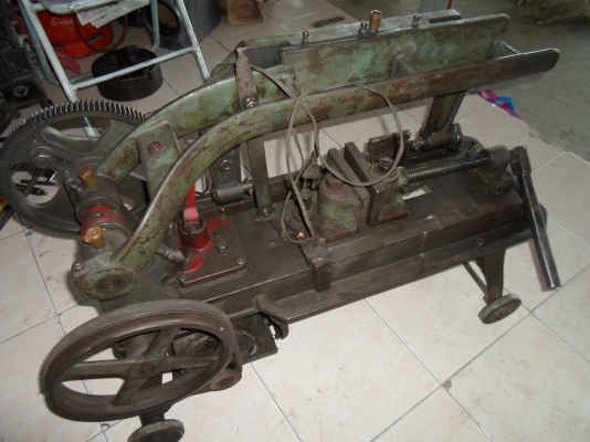 แท่นเลื่อย HERO  7,500  พร้อมใช้  ด่วน  !!!!!!