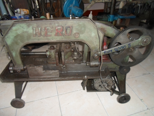 แท่นเลื่อย HERO  7,500  พร้อมใช้  ด่วน  !!!!!!