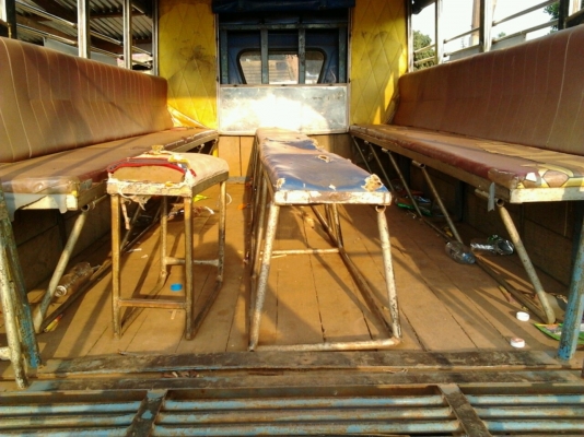 ISUZU TL 85 HP รถบรรทุก 4 ล้อกลาง กระบะมีหลังคาโดยสารยาว 3.20 เมตรสภาพดีพร้อมบรรทุกพร้อมใช้งาน เครื่องแรงดี หัวเก๋งบางเดิมไม่ผุภายในเก๋งคอนโซลอยู่ครบ ช่วงล่างคัชซีดี ยางสภาพดี 4 เส้นประมาณ 70\% พร้อมใช้งาน เอกสารทะเบียนภาษีครบถูกต้องไม่มีขาดพร้อมโอน ราคาต่