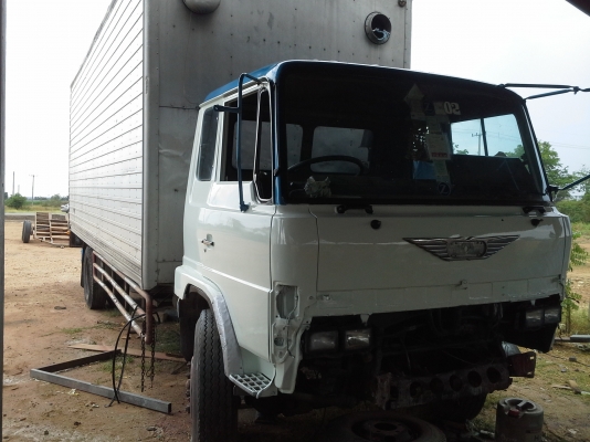 6 ล้อยาว 7.20 เมตร. ทำสีหัวใหม่ เบาะใหม่ รถเช็กใหม่ทั้งคันใช้งานได้เลย 6 ล้อยาว 7.20 เมตร. ทำสีหัวใหม่ เบาะใหม่ รถเช็กใหม่ทั้งคันใช้งานได้เลย