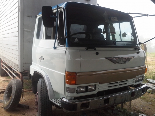 6 ล้อยาว 7.20 เมตร. ทำสีหัวใหม่ เบาะใหม่ รถเช็กใหม่ทั้งคันใช้งานได้เลย 6 ล้อยาว 7.20 เมตร. ทำสีหัวใหม่ เบาะใหม่ รถเช็กใหม่ทั้งคันใช้งานได้เลย