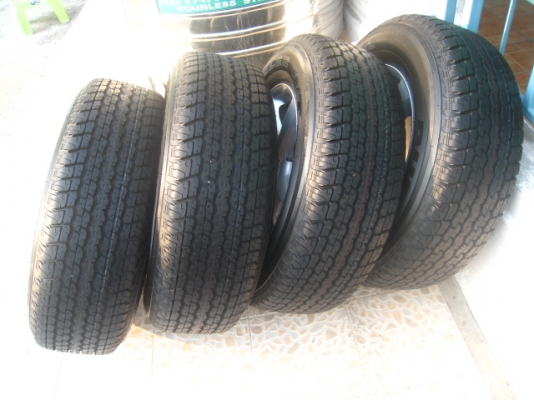 ขายล้อแม็กเดิม  All New Isuzu Dmax 17"x7" et33 6รู139+ยางปี13 ถอดจากรถป้ายแดง (081-3747940)