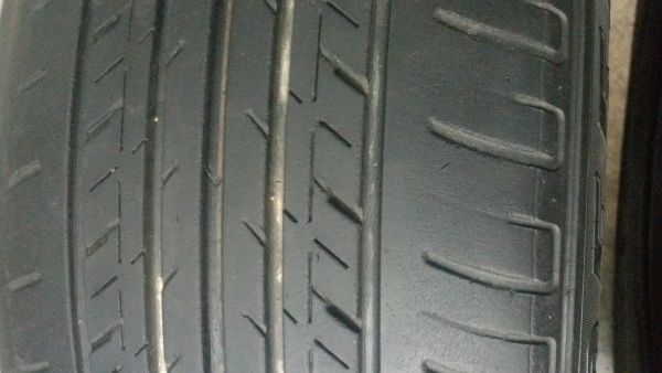 ยางขอบ 15 ขนาด 195 55 15 หนึ่งชุด 1600 ยางขอบ 15 ขนาด 195 55 15 หนึ่งชุด 1600