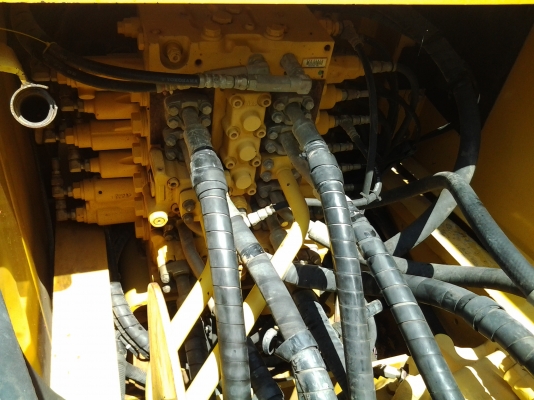 ขายด่วน!!! KOMATSU PC200-8 ไมล์ ชม.3785 สภาพสวยมากๆ พร้อมใช้งาน เอกสารเล่มทะเบียน ขายด่วน!!! KOMATSU PC200-8 ไมล์ ชม.3785 สภาพสวยมากๆ พร้อมใช้งาน เอกสารเล่มทะเบียน