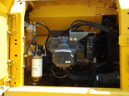 ขายด่วน!!! KOMATSU PC200-8 ไมล์ ชม.3785 สภาพสวยมากๆ พร้อมใช้งาน เอกสารเล่มทะเบียน ขายด่วน!!! KOMATSU PC200-8 ไมล์ ชม.3785 สภาพสวยมากๆ พร้อมใช้งาน เอกสารเล่มทะเบียน