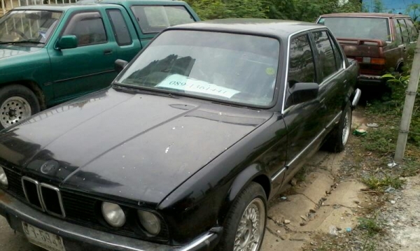BMW E30 4DOOR 1985 BMW E30 4DOOR 1985