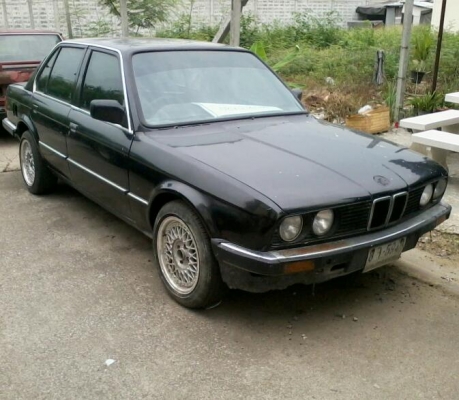 BMW E30 4DOOR 1985 BMW E30 4DOOR 1985