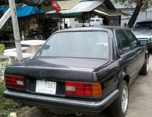 BMW E30 4DOOR 1985 BMW E30 4DOOR 1985