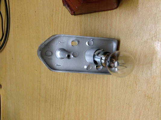 ขายไฟท้ายc100ทรงจมูกเเม่มด ใช้ได้ตามปกติ ชุดไฟไม่เคยใช้หลอดใหม่ กรอบเก่า ราคา120บาท กทม. ขายไฟท้ายc100ทรงจมูกเเม่มด ใช้ได้ตามปกติ ชุดไฟไม่เคยใช้หลอดใหม่ กรอบเก่า ราคา120บาท กทม.