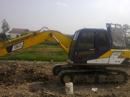 ขาย แบคโฮ kobelco sk120-3 ขาย แบคโฮ kobelco sk120-3
