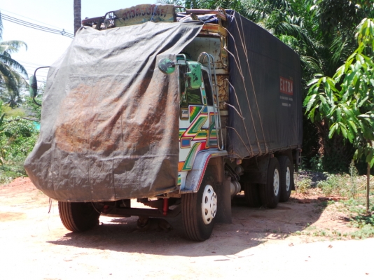 ISUZU 175 แรงม้า หัวเดิม เครื่องเดิม คัซซีสวยตลอดแนว ยางเต็มสิบเส้นค่ะ
